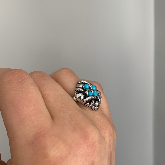 💜 3/$50 vintage Avon adjustable turquoise ring - Picture 9 of 9